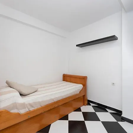 Apartment Downtown And *